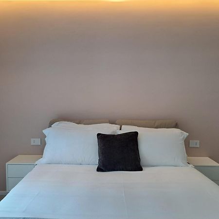 Lario Suite Apartments By Quokka 360 - With Parking Next To Como City Luaran gambar