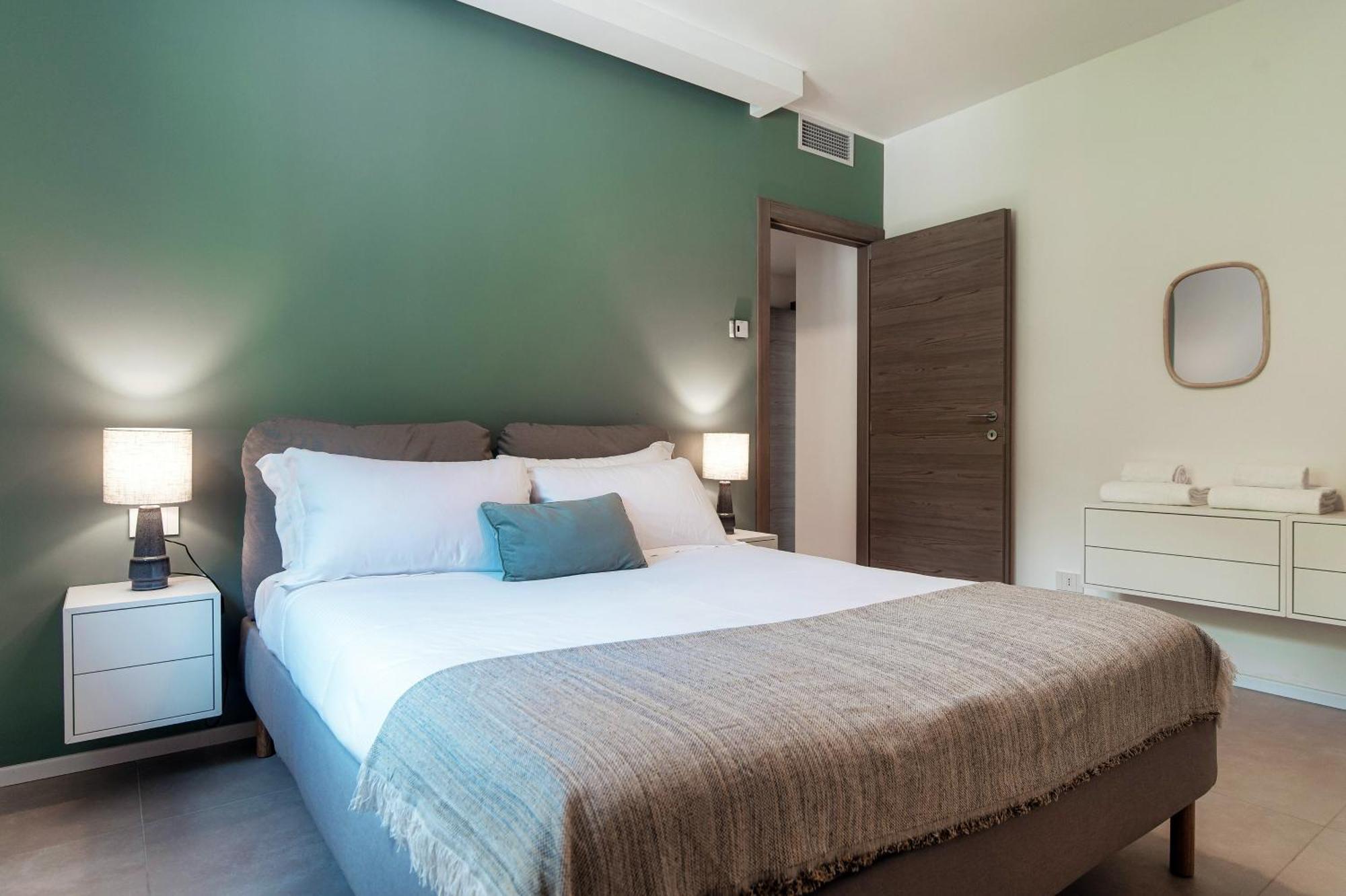 Lario Suite Apartments By Quokka 360 - With Parking Next To Como City Luaran gambar