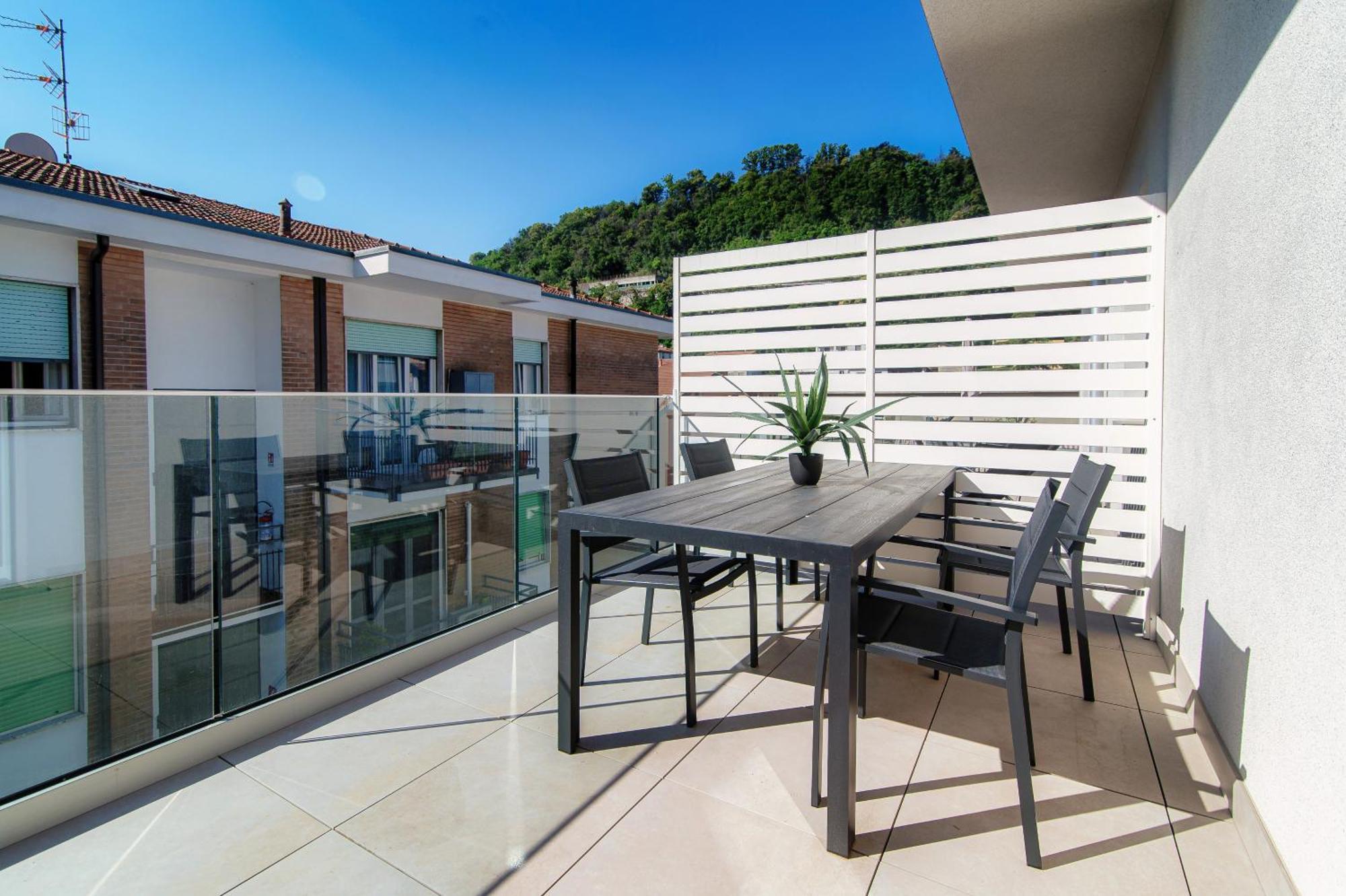 Lario Suite Apartments By Quokka 360 - With Parking Next To Como City Luaran gambar