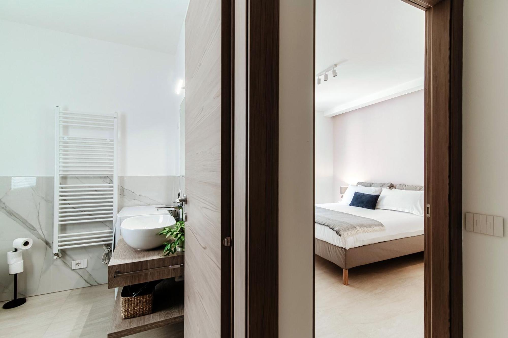 Lario Suite Apartments By Quokka 360 - With Parking Next To Como City Luaran gambar
