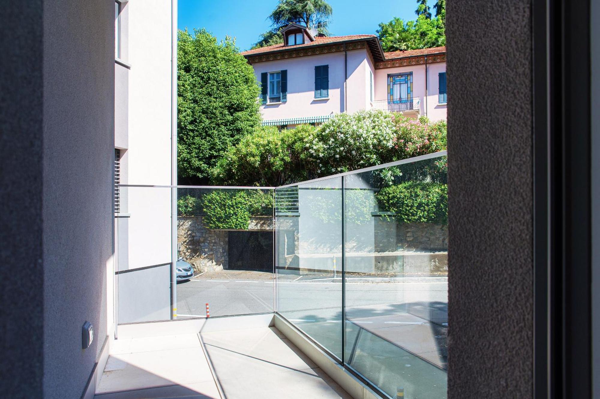 Lario Suite Apartments By Quokka 360 - With Parking Next To Como City Luaran gambar