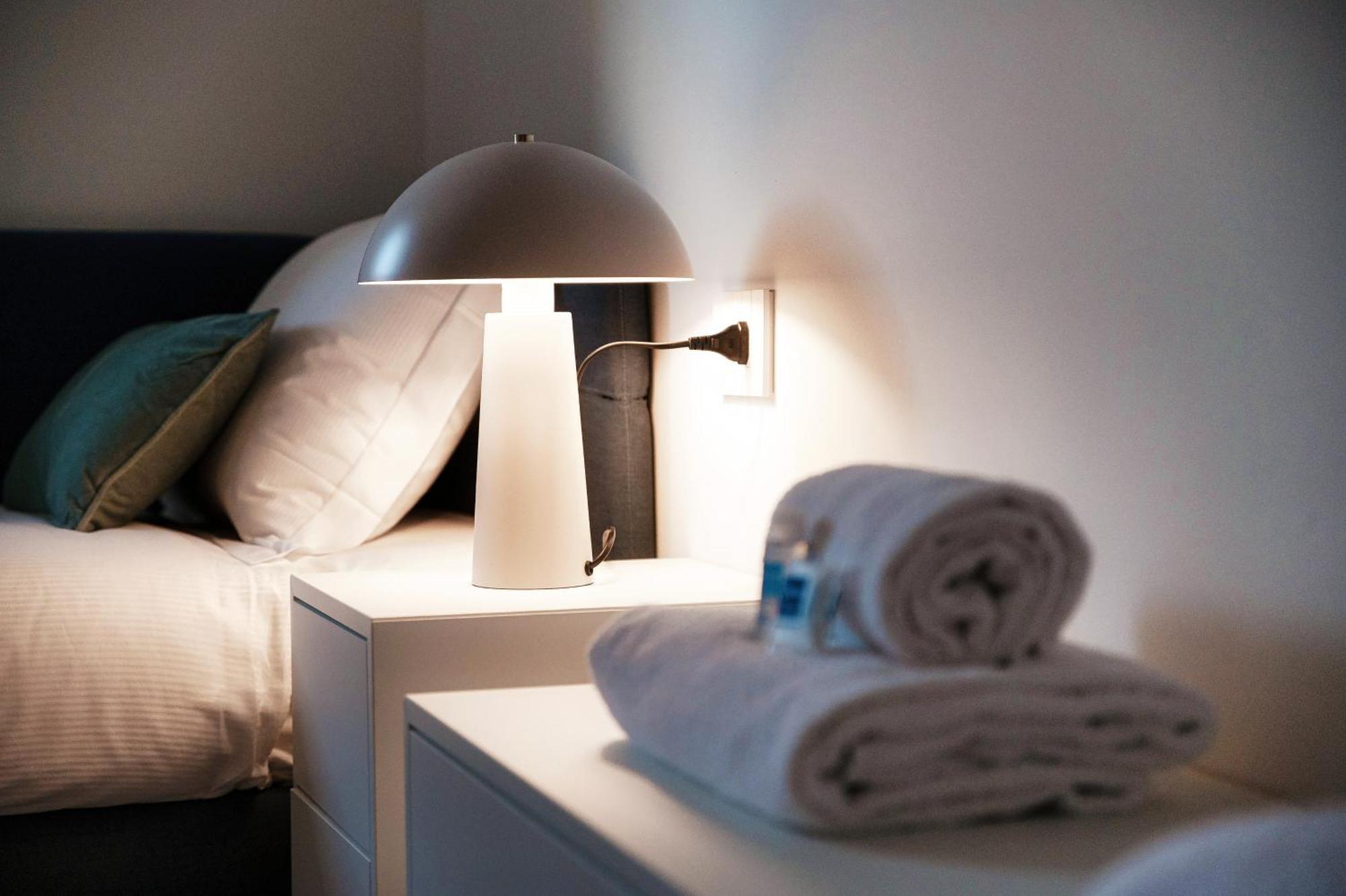 Lario Suite Apartments By Quokka 360 - With Parking Next To Como City Luaran gambar
