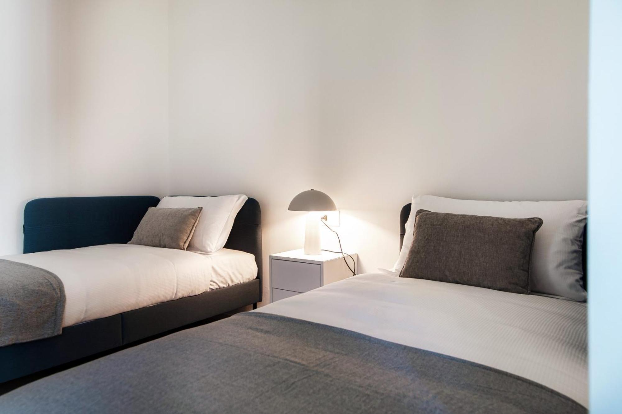 Lario Suite Apartments By Quokka 360 - With Parking Next To Como City Luaran gambar