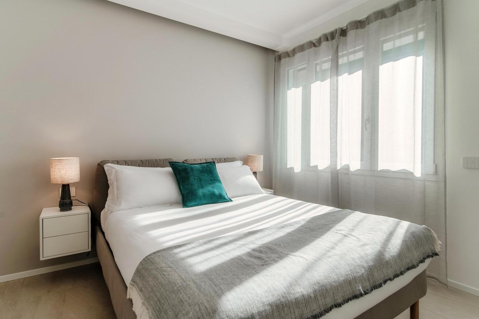 Lario Suite Apartments By Quokka 360 - With Parking Next To Como City Luaran gambar