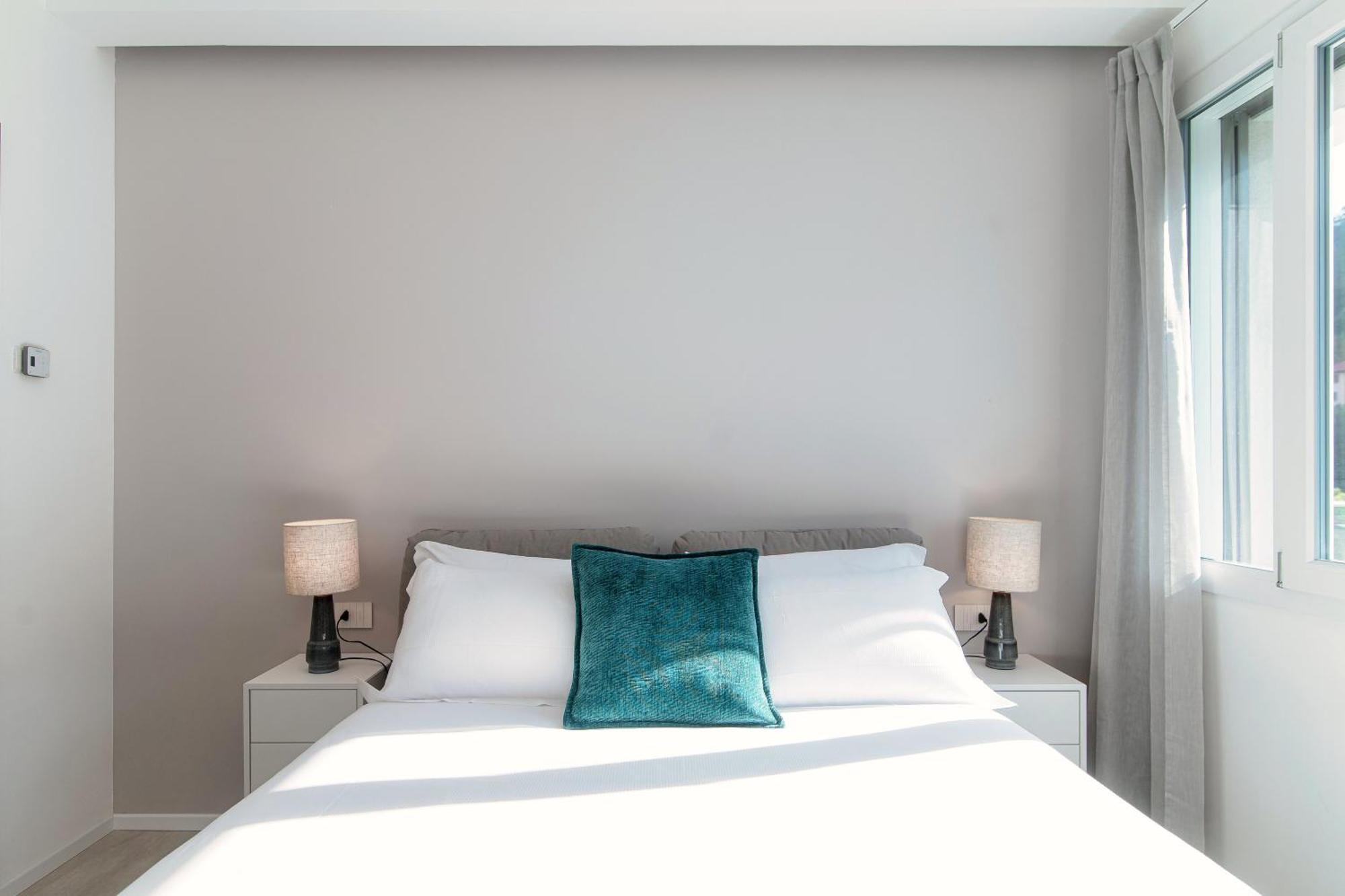 Lario Suite Apartments By Quokka 360 - With Parking Next To Como City Luaran gambar