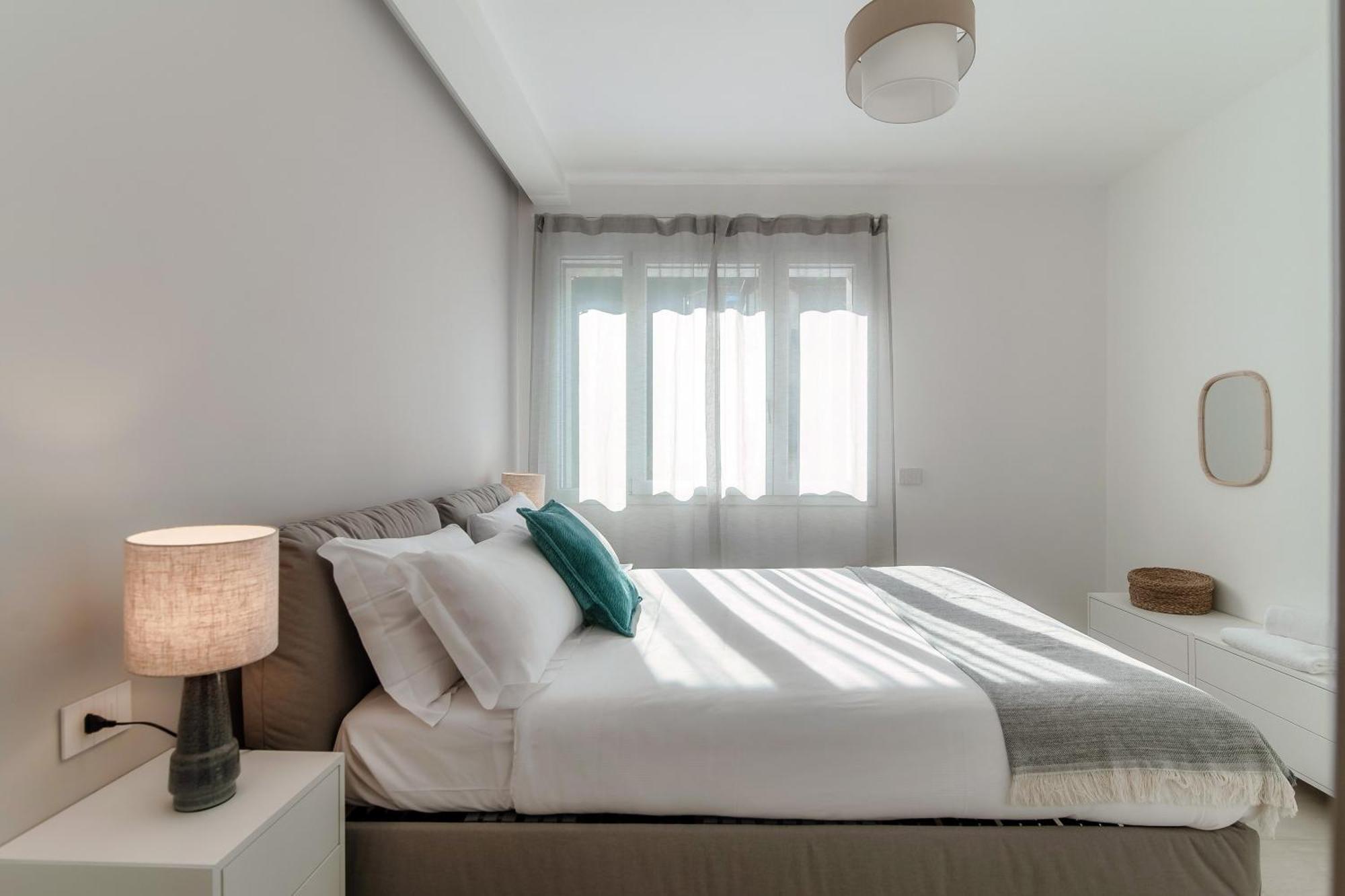 Lario Suite Apartments By Quokka 360 - With Parking Next To Como City Luaran gambar