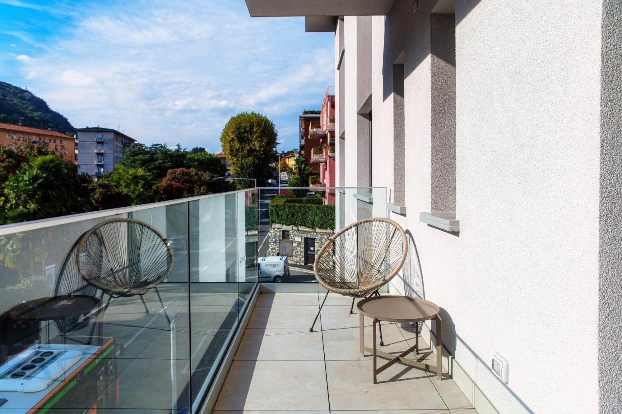 Lario Suite Apartments By Quokka 360 - With Parking Next To Como City Luaran gambar